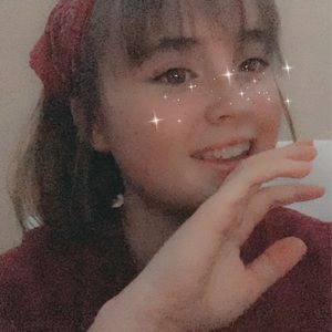 Meet your Posher, Alaura
